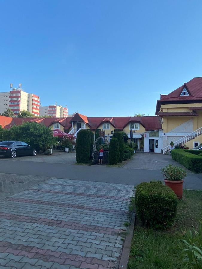 Pensiunea Viena Targu Mures Exterior photo